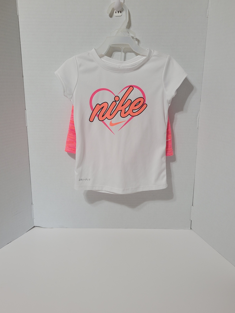 Nike Dri-FIT Toddler Girls 4 XS 3-4Y Activewear Outfit Set White Top Pink Shorts